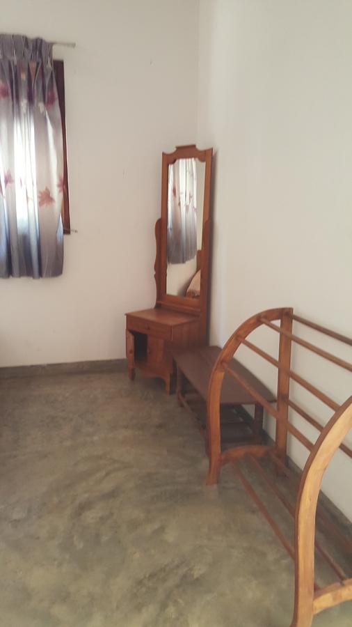 Lokuge Grand Resort Kataragama Esterno foto